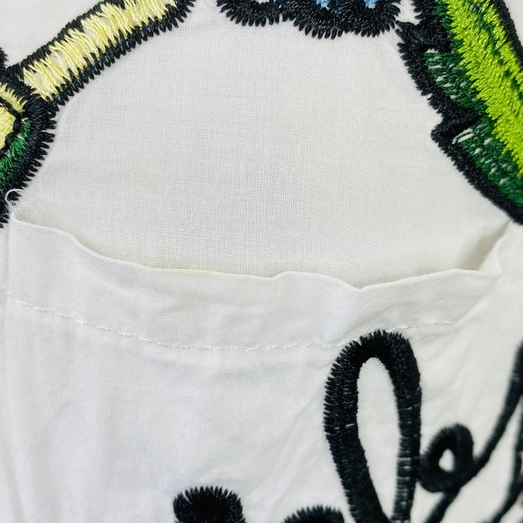 Embroidered Button Down Boxy Top Womens L White Floral Lovely Boho Art to Wear - Picture 7 of 9